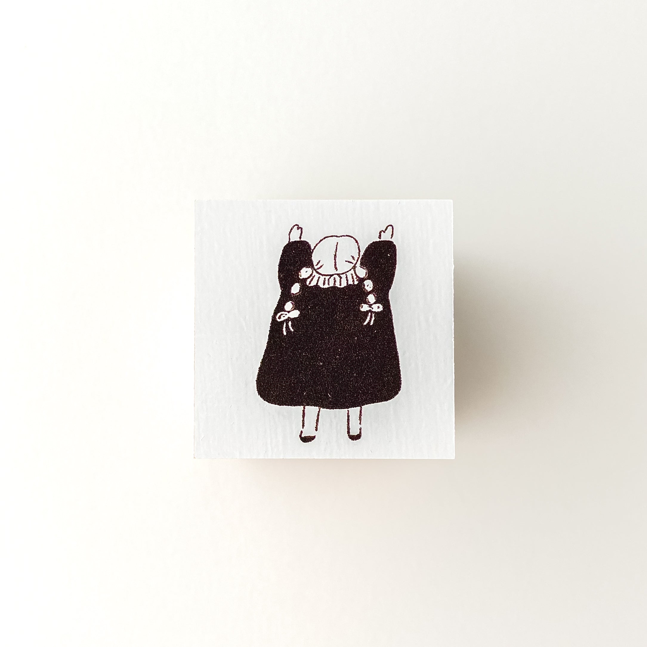 ranmyu Rubber Stamp | Girl With Raised Hands - Simple Paper