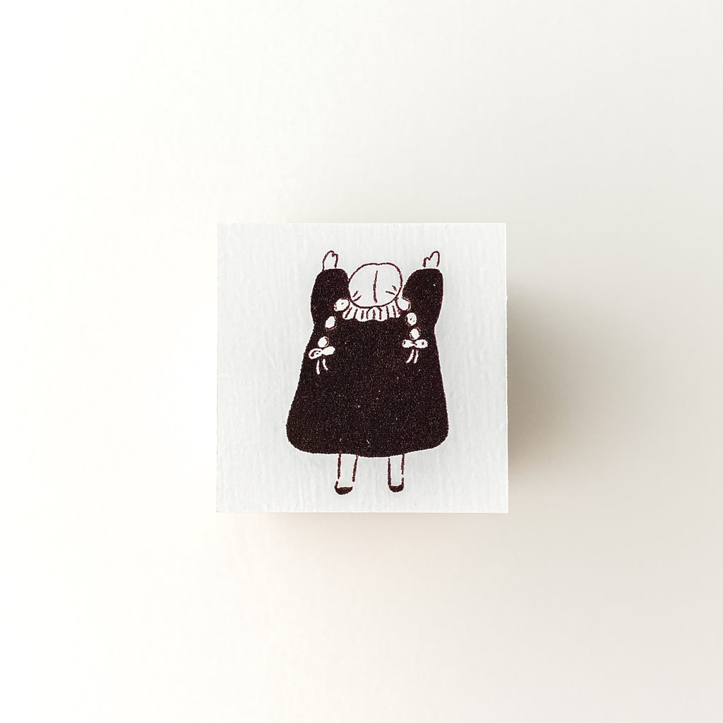 ranmyu Rubber Stamp | Girl With Raised Hands - Simple Paper 